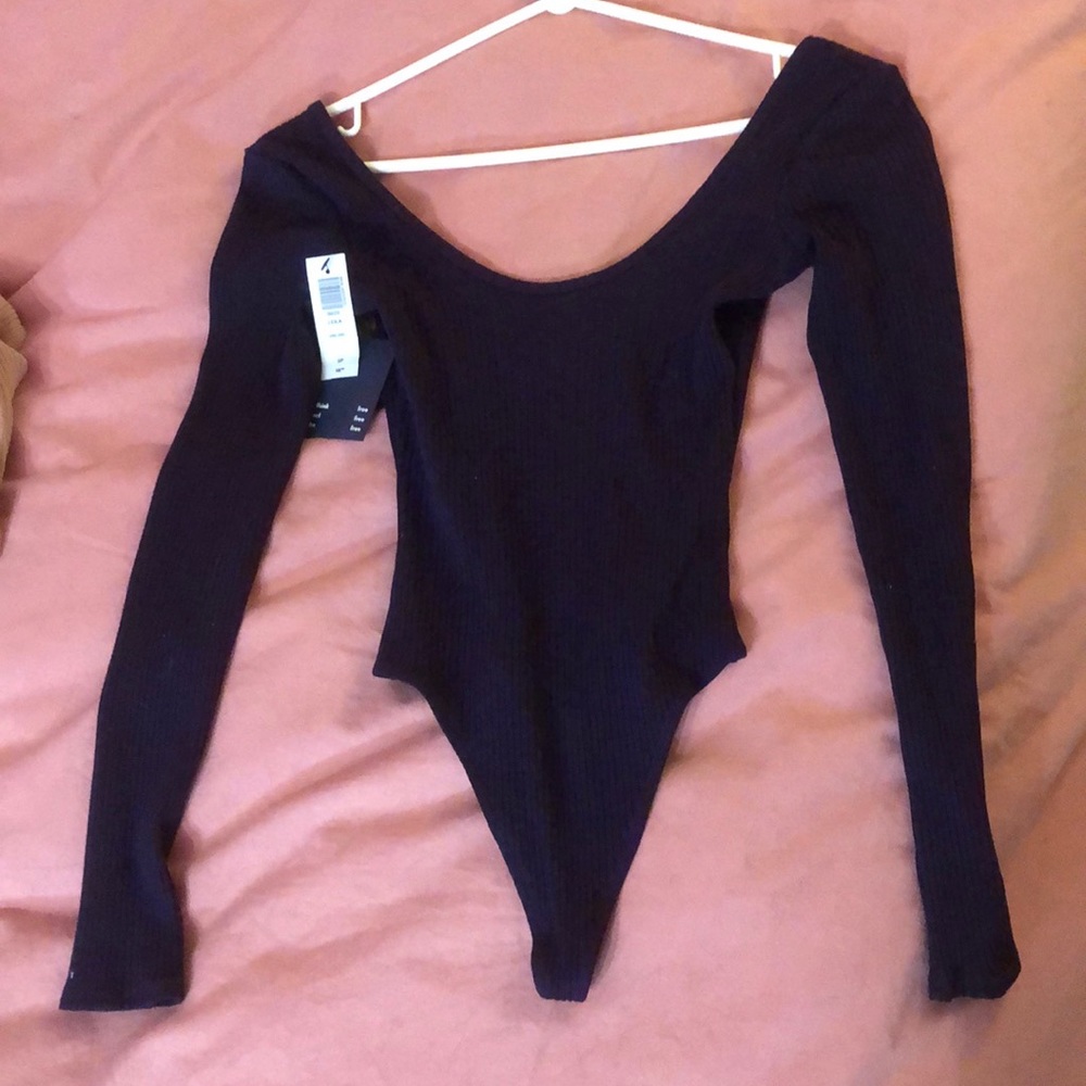 Wilfred free Leila Ribbed 90s Scoop Neck Thong Bodysuit Small New With Tags